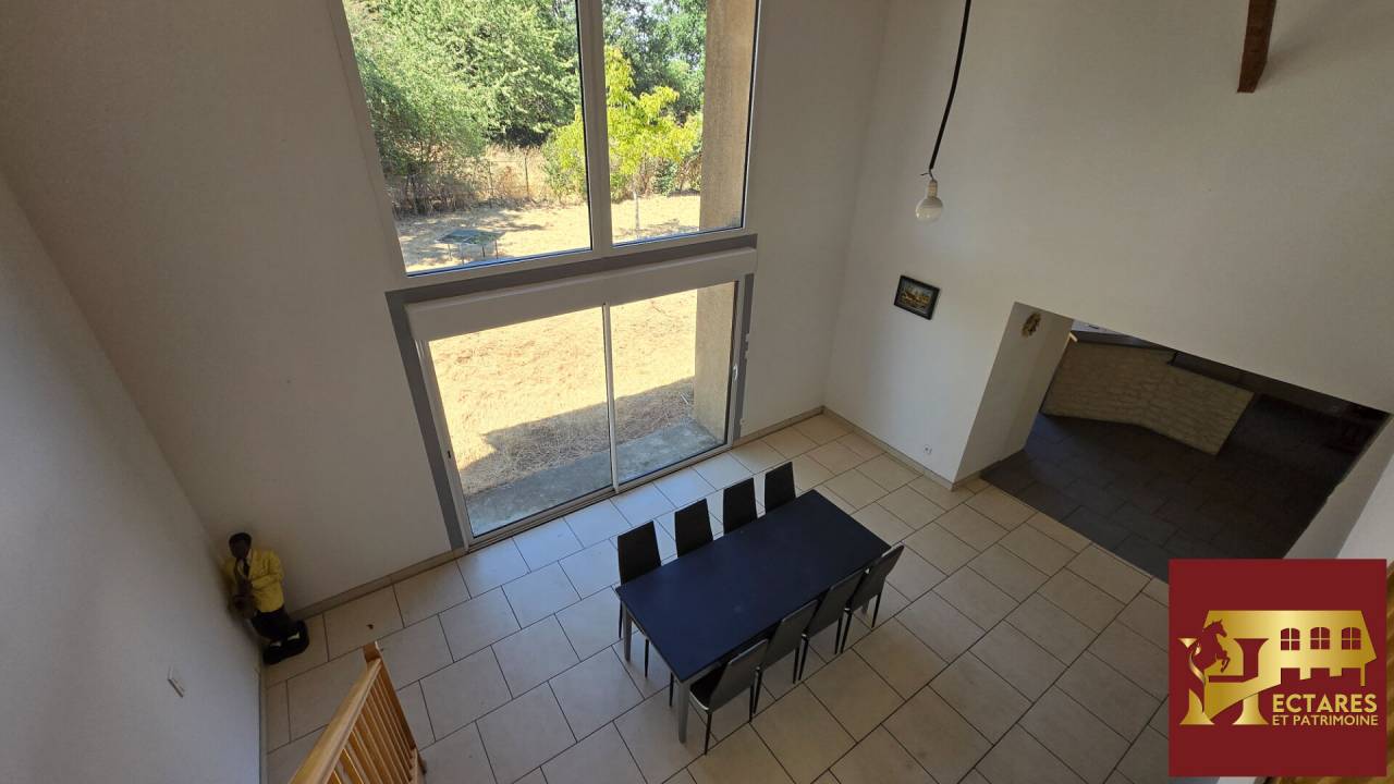Maison de 180 m2 sur 6.5 hectares