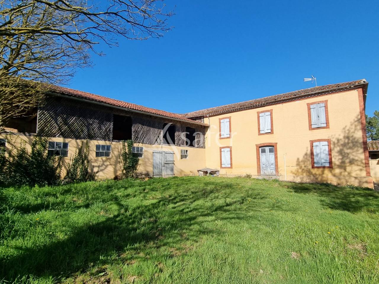 Corps de ferme &agrave; r&eacute;nover sur 47 ha Sud-Est du GERS