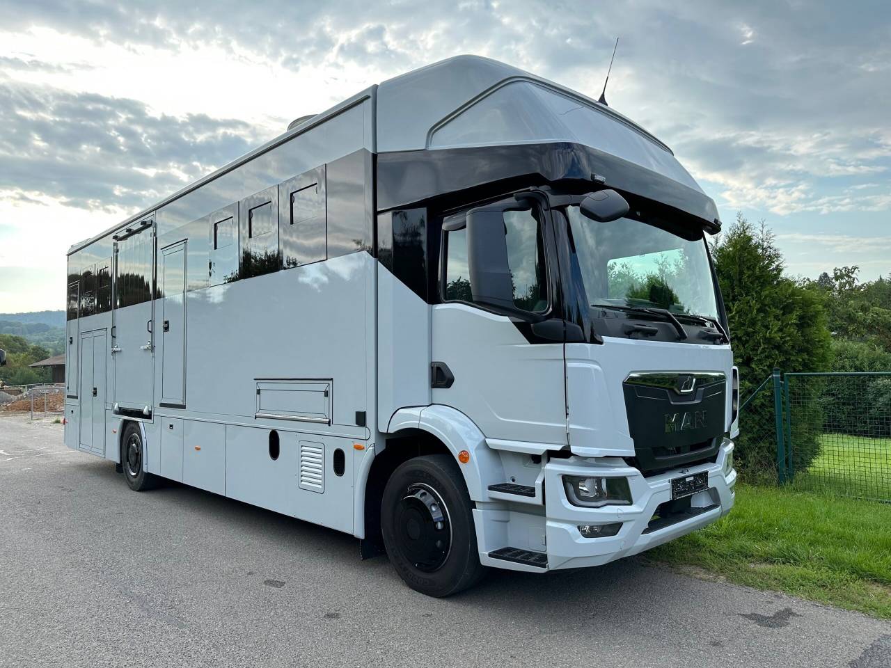 MAN TGM 18.320 POP OUT