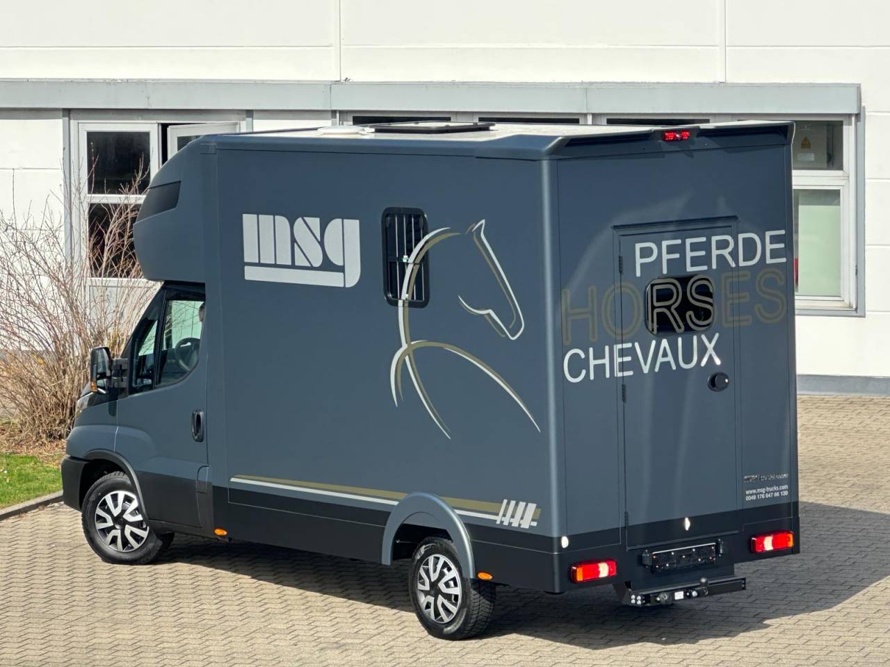 IVECO DAILY 35-210 HI-MATIC MSG STALLION LIGHT
