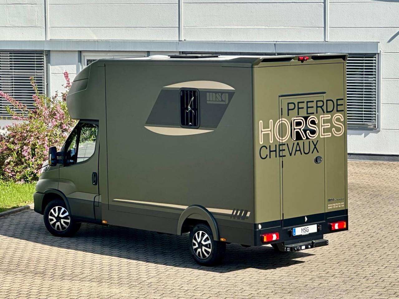 IVECO DAILY 35-210 HI-MATIC MSG STALLION LIGHT