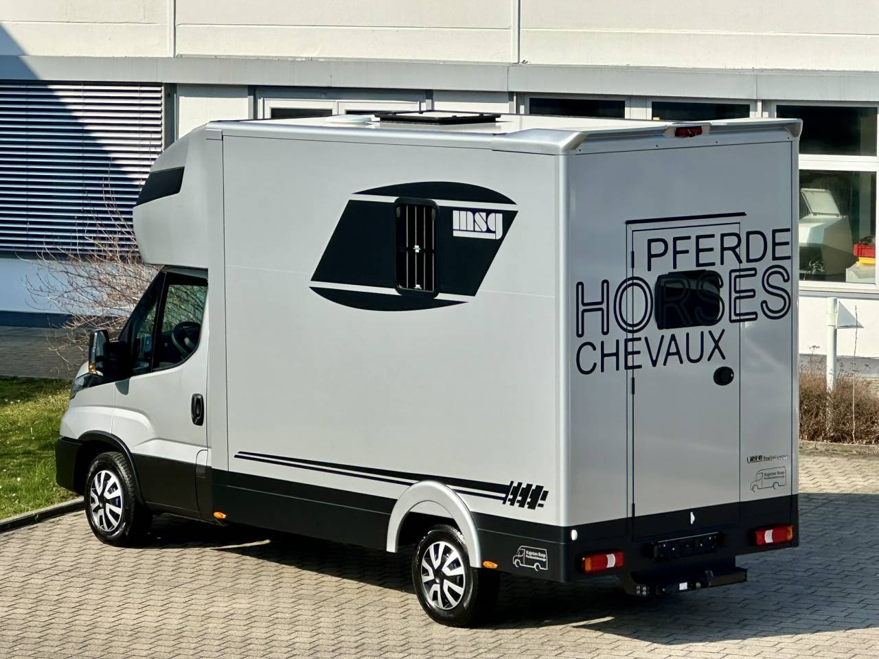 IVECO DAILY 35-210 HI-MATIC MSG STALLION LIGHT