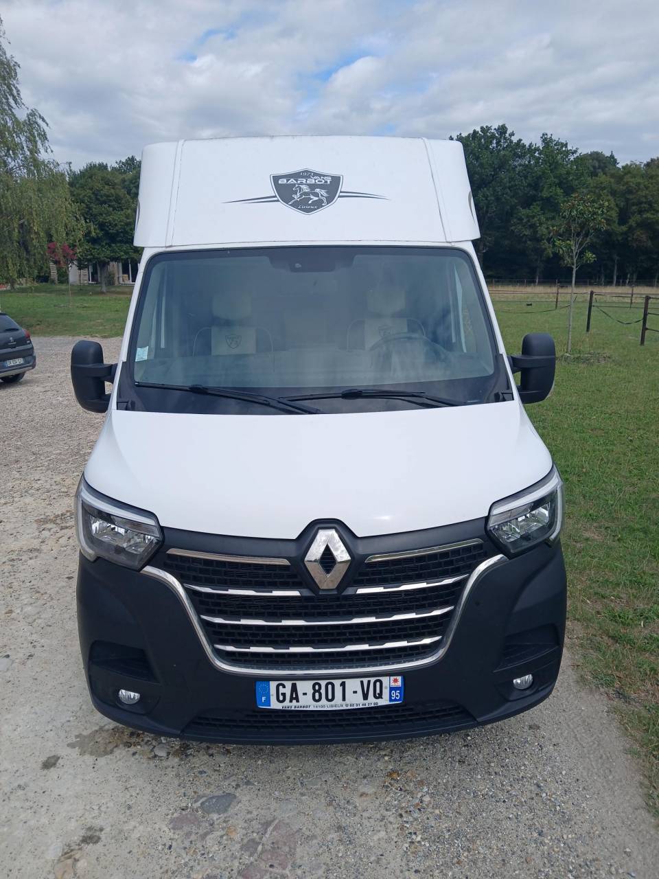 Camion VL carrosserie Barbot 170 chv 90000 kms