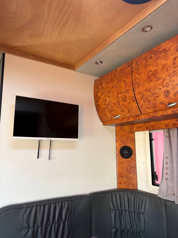CAMION 4 CHEVAUX + HOME CAR 4 PLACES