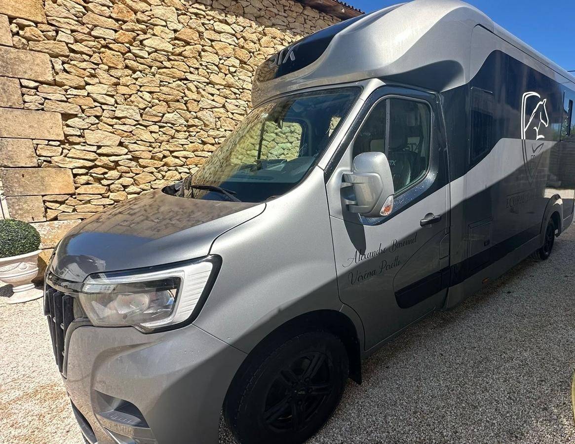 VL Renault Master STX