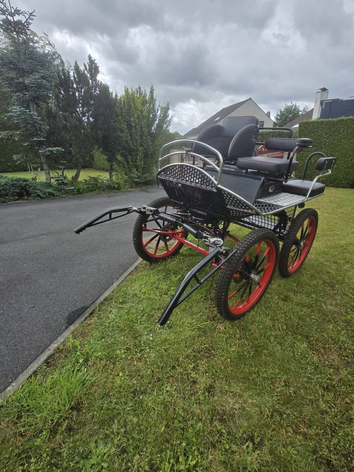 Voiture attelage 