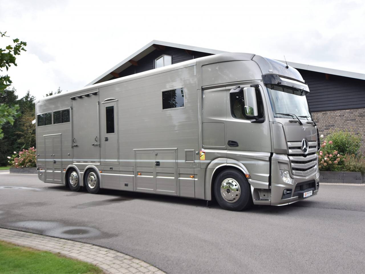 Camion PL Mercedes Actros Roelofsen