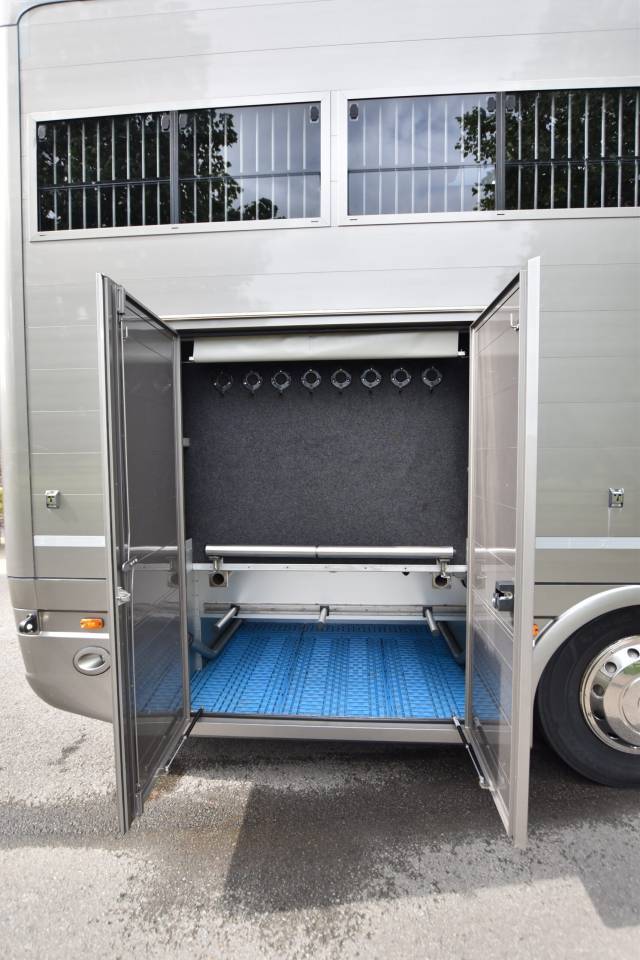 Camion PL Mercedes Actros Roelofsen