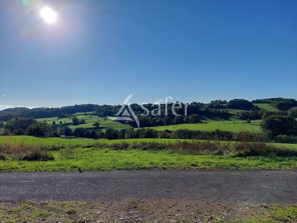 En Corr&egrave;ze, &agrave; l'&eacute;cart du voisinage, &agrave; r&eacute;nover ensemble de b