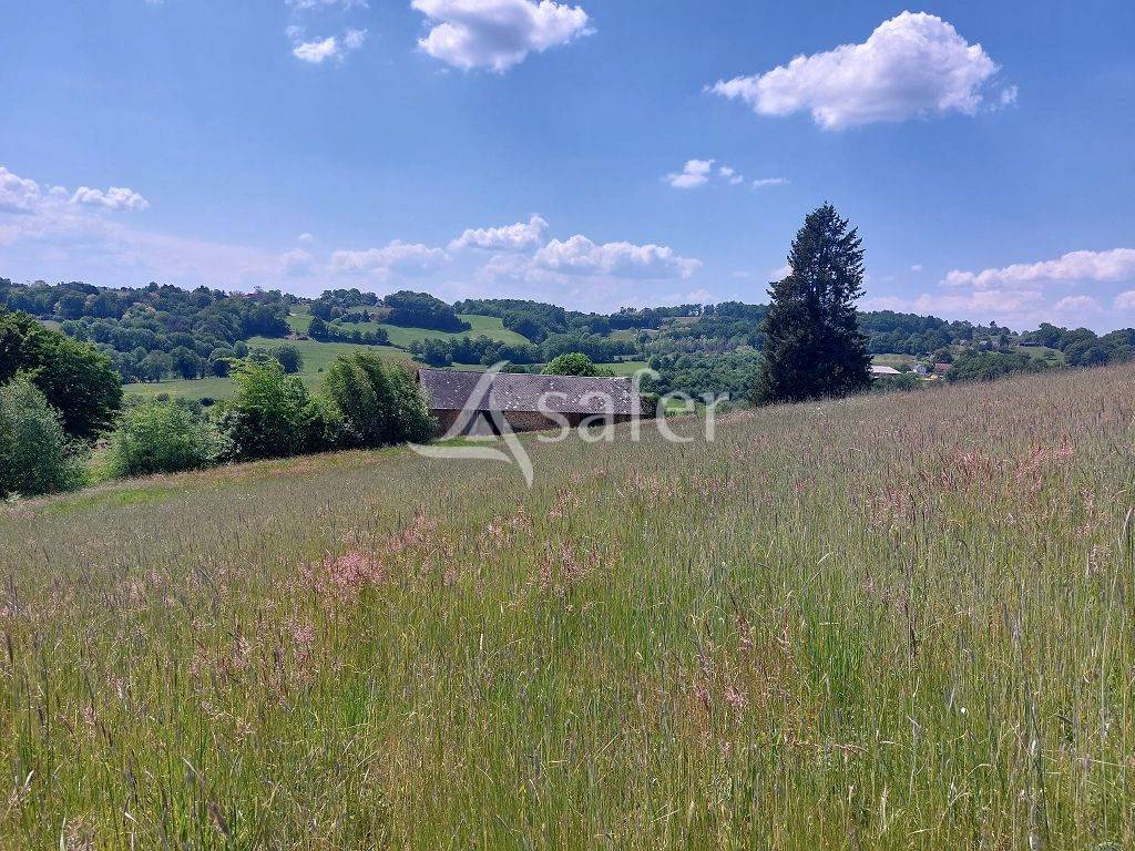 En Corr&egrave;ze, &agrave; l'&eacute;cart du voisinage, &agrave; r&eacute;nover ensemble de b
