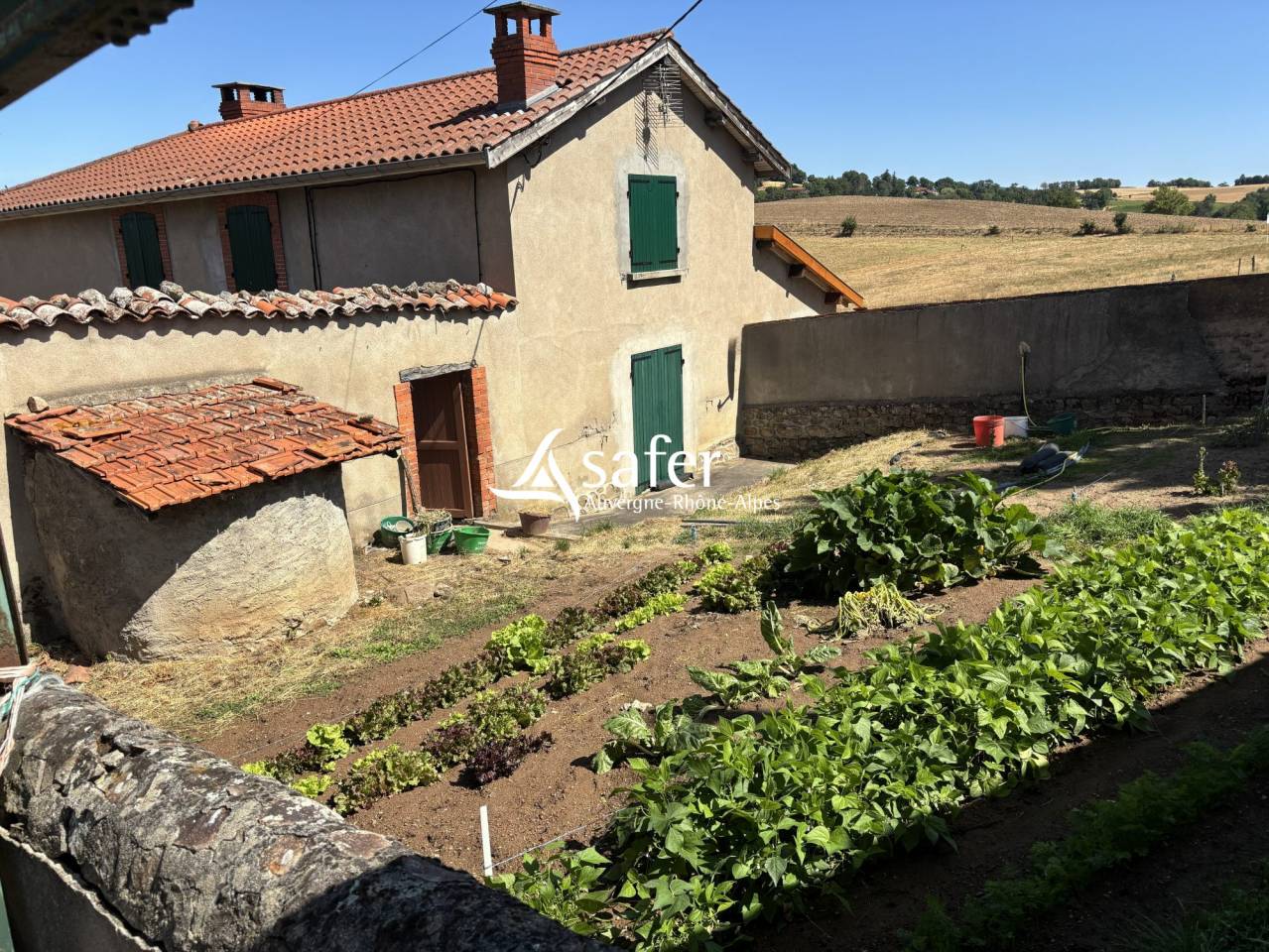 FERME TRADITIONNELLE - MONTS DU LYONNAIS