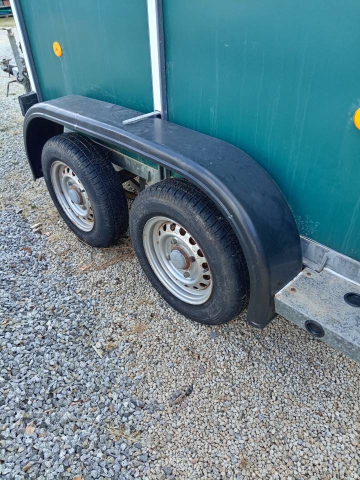 Van Ifor Williams HB401R - 1.5 Place ( tr&egrave;s bel &eacute;tat )