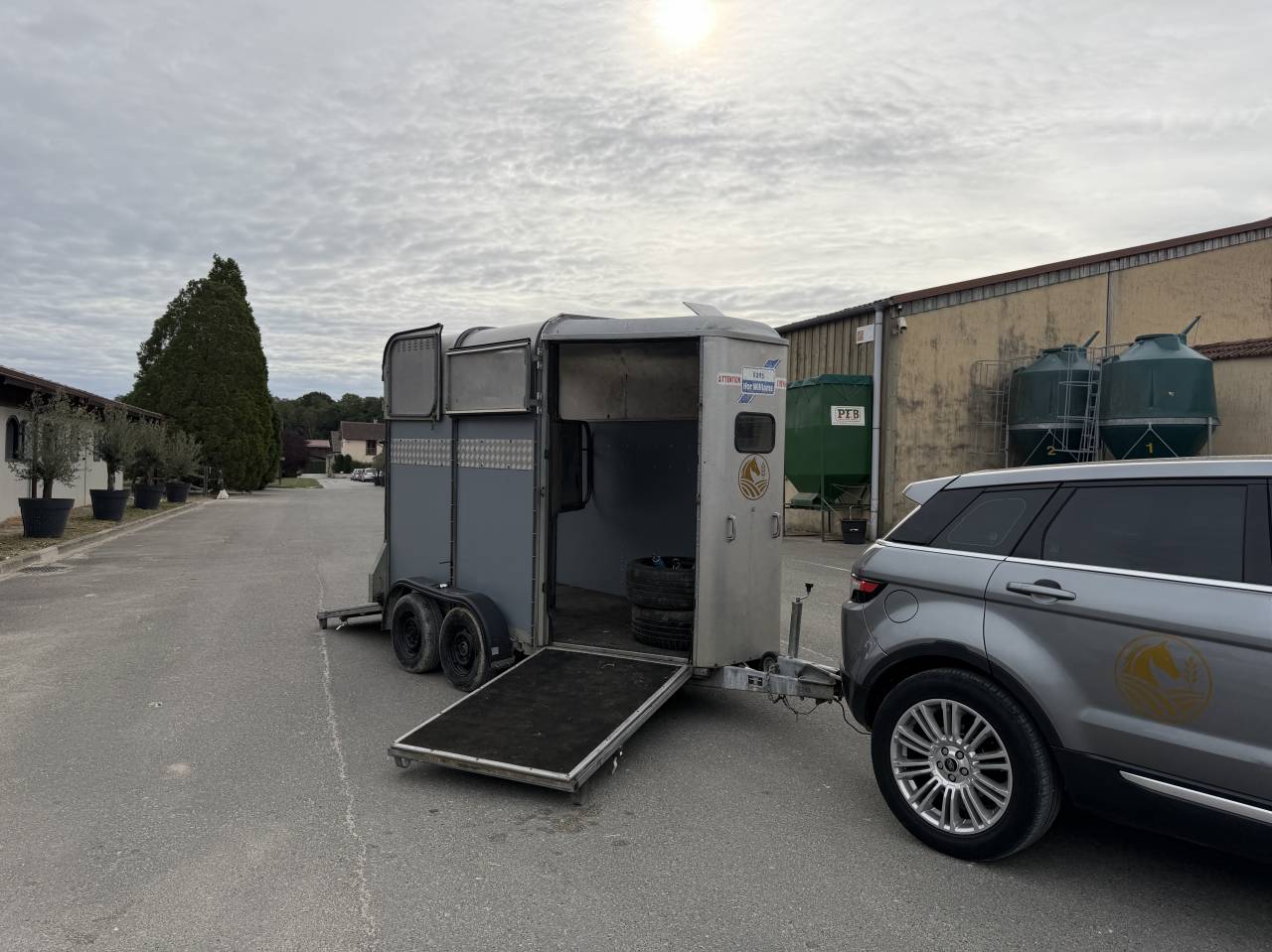 Van 2 places HB505R 