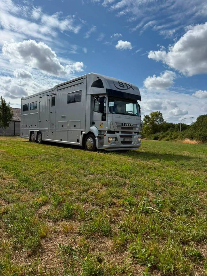 iveco stralis 8 chevaux stxDisponible iveco stralis STX