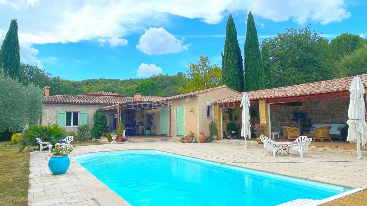 Var - Belle demeure &eacute;questre