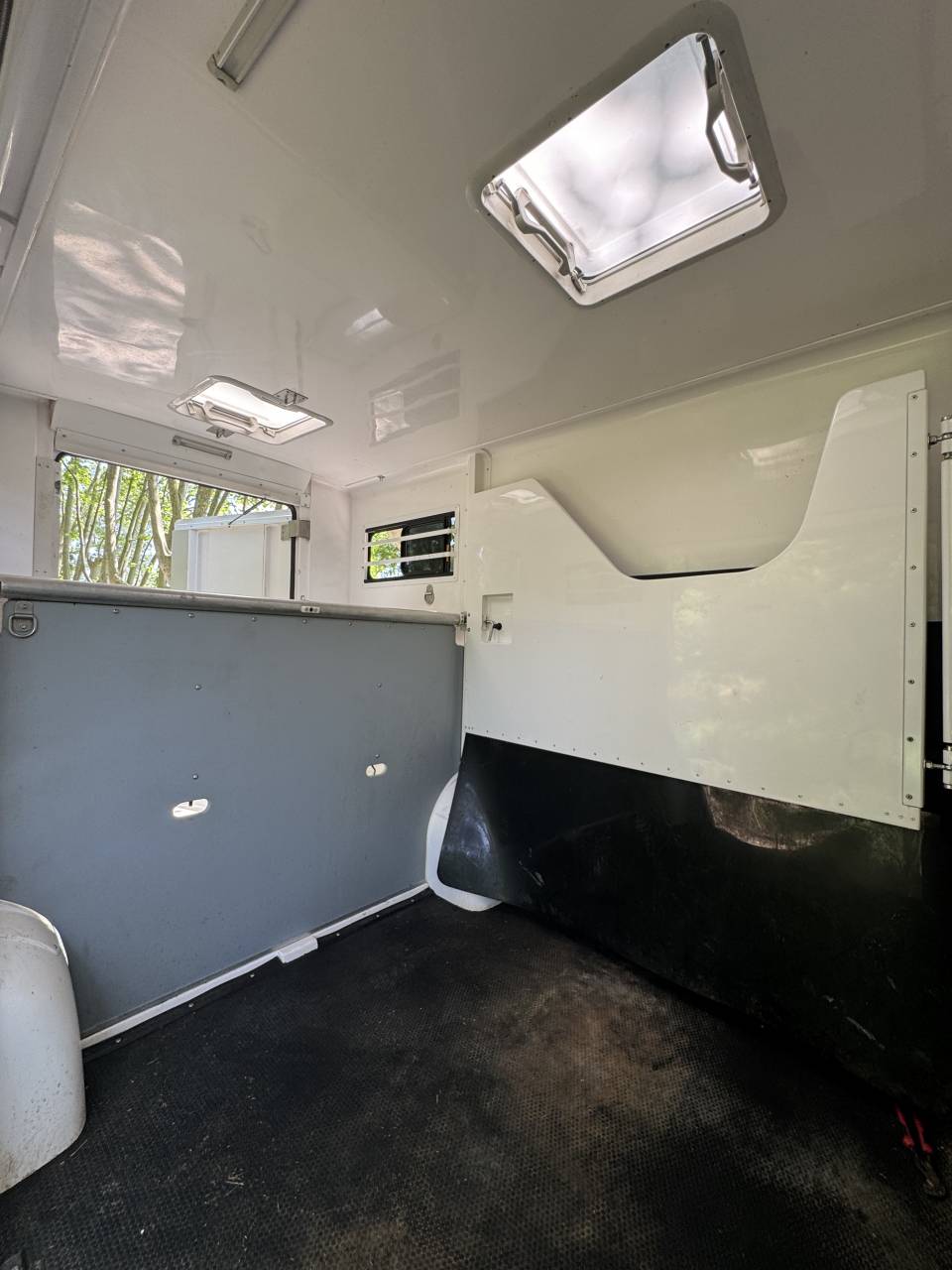 CAMION BARBOT POLYVAN D5