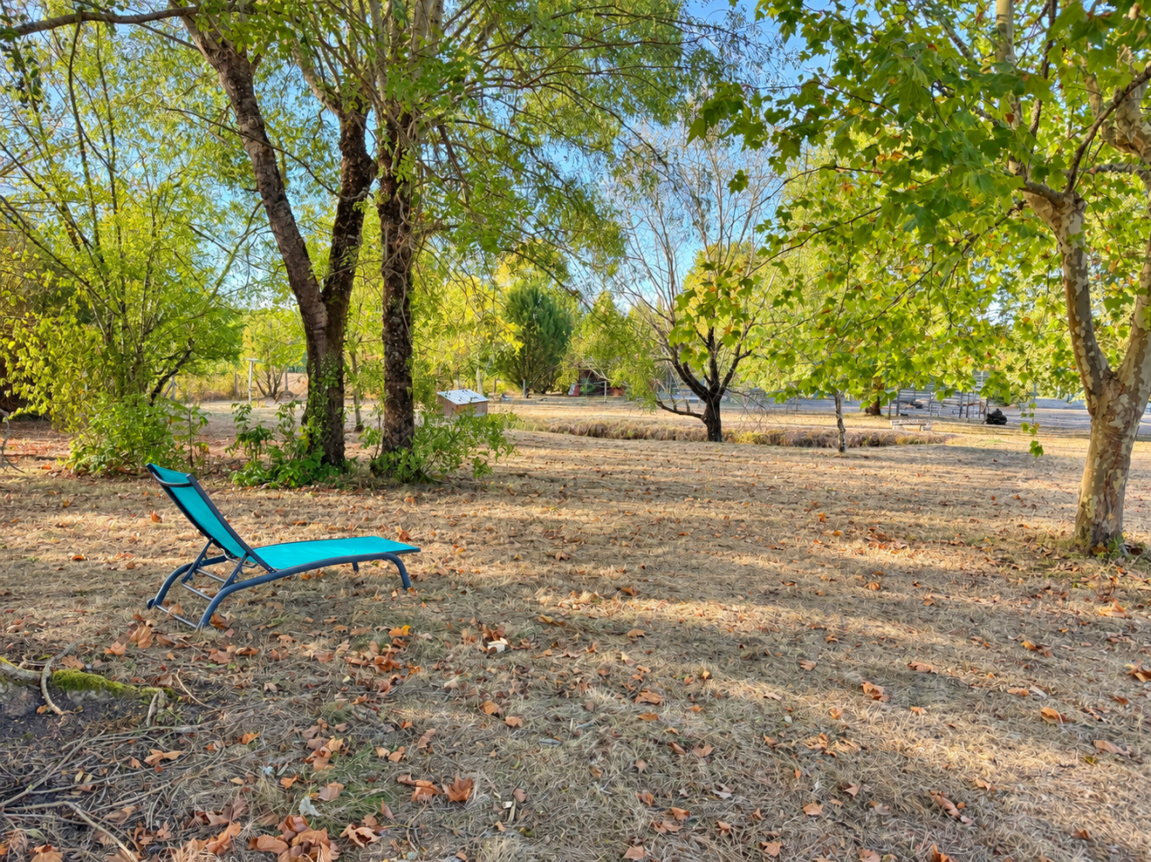 Propri&eacute;t&eacute; &eacute;questre en pierre de 350 m&sup2; sur 10 hectares