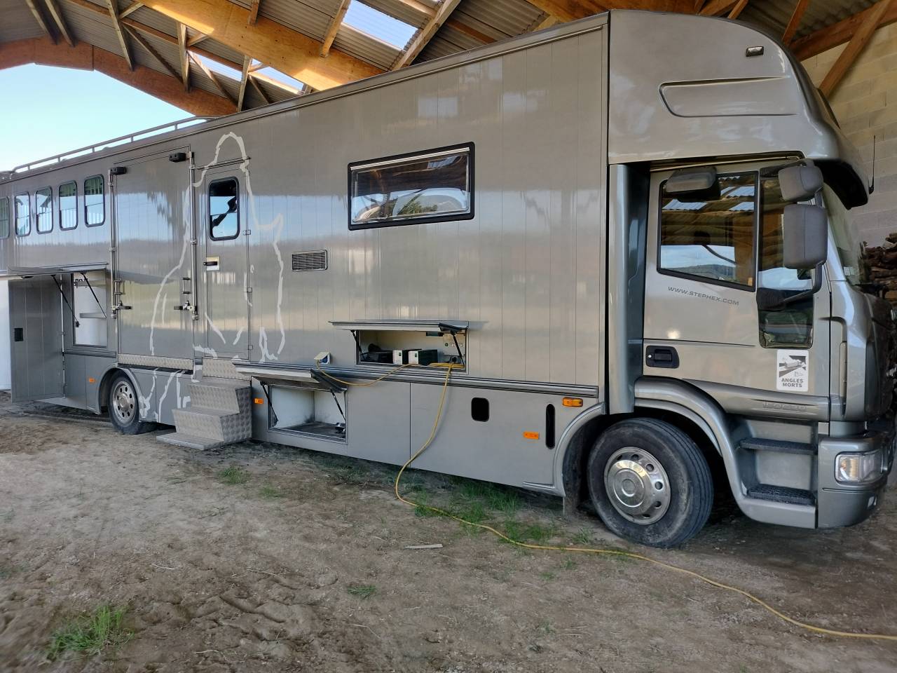 Camion Stephex 6 chevaux+home car 6p