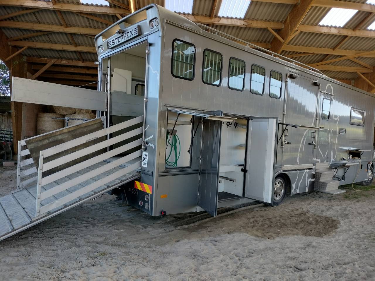 Camion Stephex 6 chevaux+home car 6p