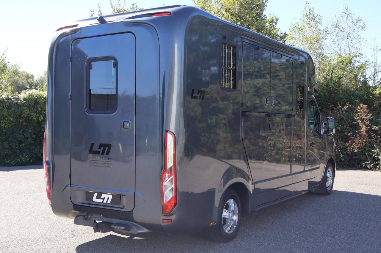 VL KRISMAR RENAULT MASTER 5P BOITE AUTO 180CH