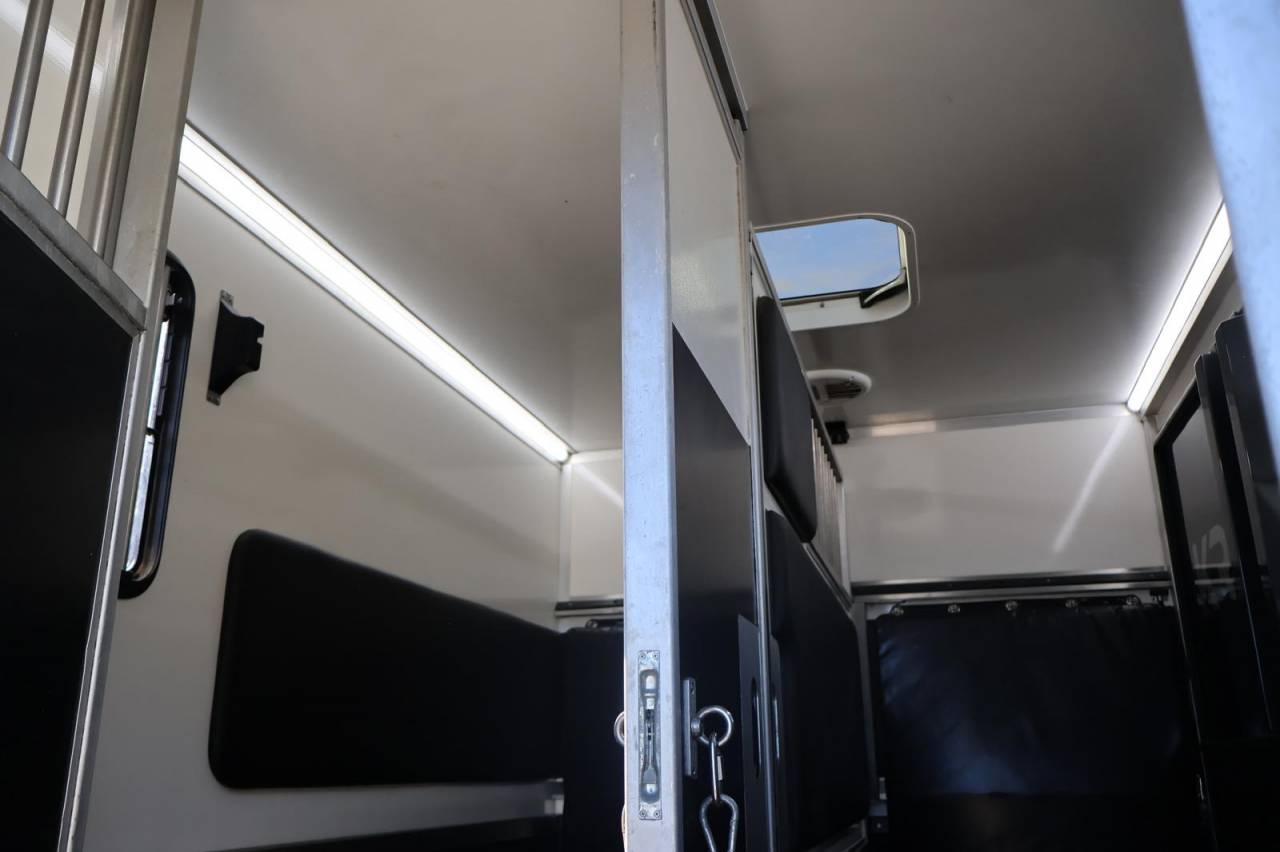 VL KRISMAR RENAULT MASTER 5P BOITE AUTO 180CH