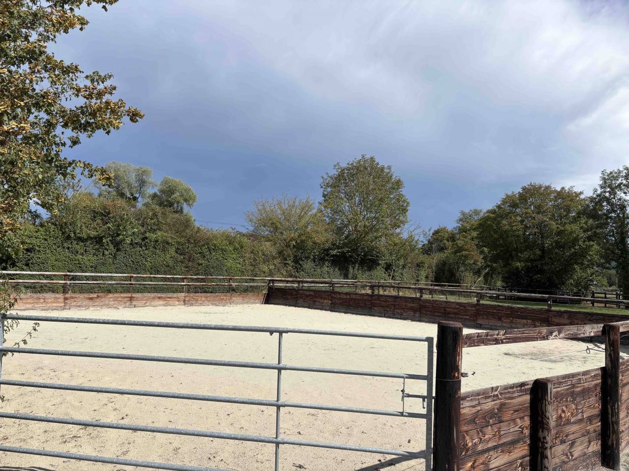 HARAS r&eacute;cent env. 26 ha, id&eacute;alement situ&eacute;.