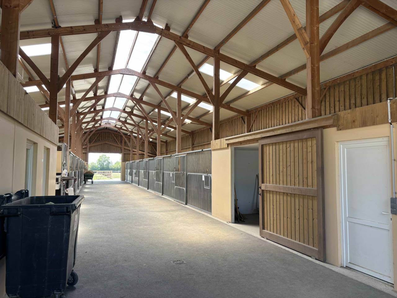 HARAS r&eacute;cent env. 26 ha, id&eacute;alement situ&eacute;.