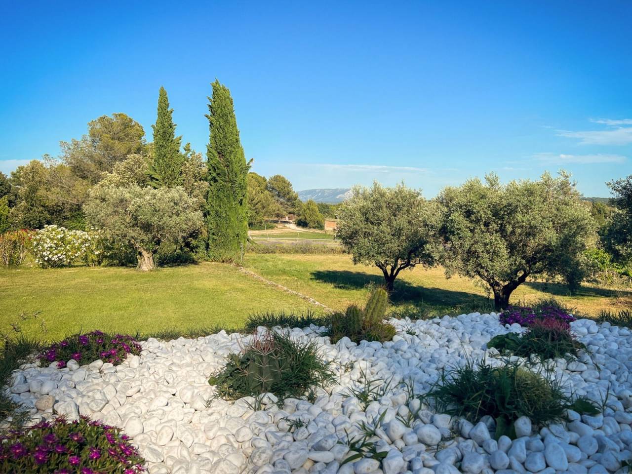  Demeure 300 m&sup2;, 3 ha, piscine, voisine &eacute;curies