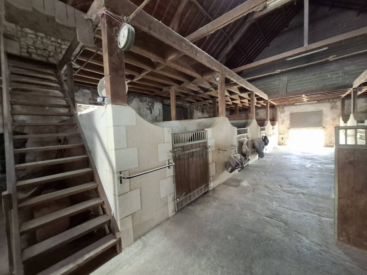 DOMAINE &Eacute;QUESTRE  INSTALLATIONS PROFESSIONNELLES  VIENNE