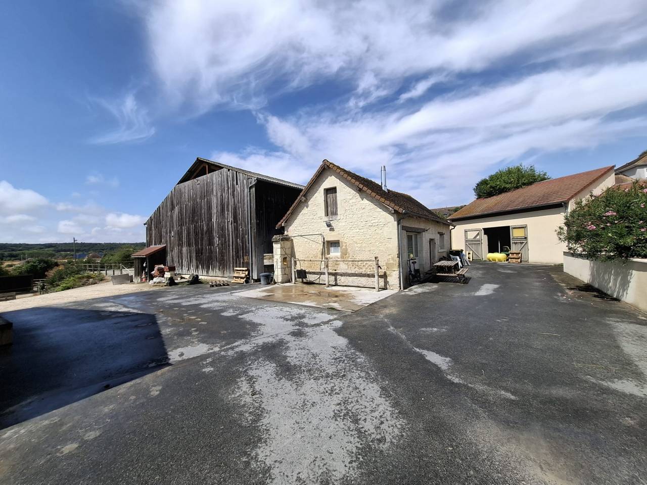DOMAINE &Eacute;QUESTRE  INSTALLATIONS PROFESSIONNELLES  VIENNE