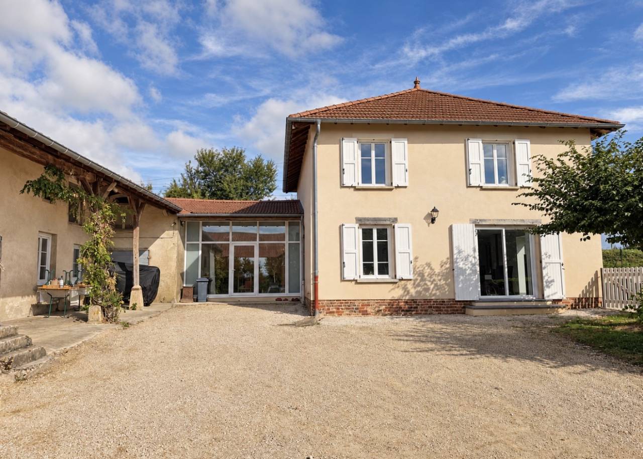 Propri&eacute;t&eacute; &eacute;questre de charme de 4ha (01)