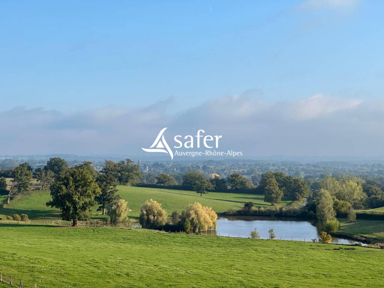 Domaine h&ocirc;telier et touristique avec activit&eacute; &eacute;questre