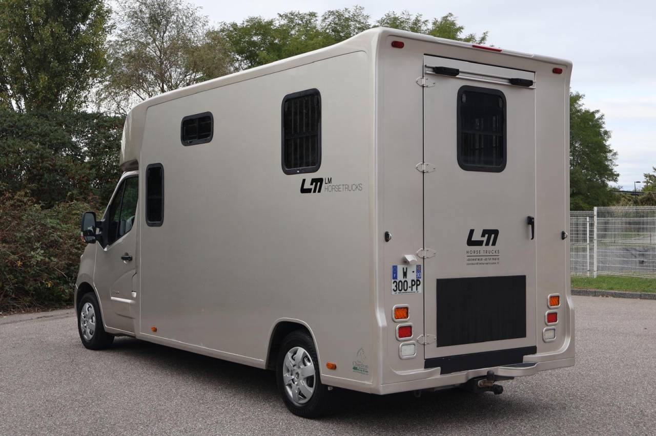 LOCATION CAMION VL CHEVAUX