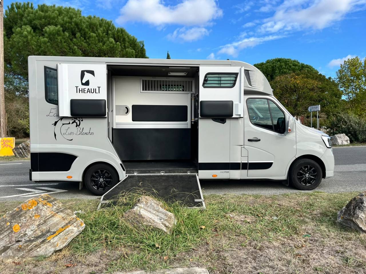 Camion Chevaux Th&eacute;ault Proton 5L &ndash; Configuration SWITCH