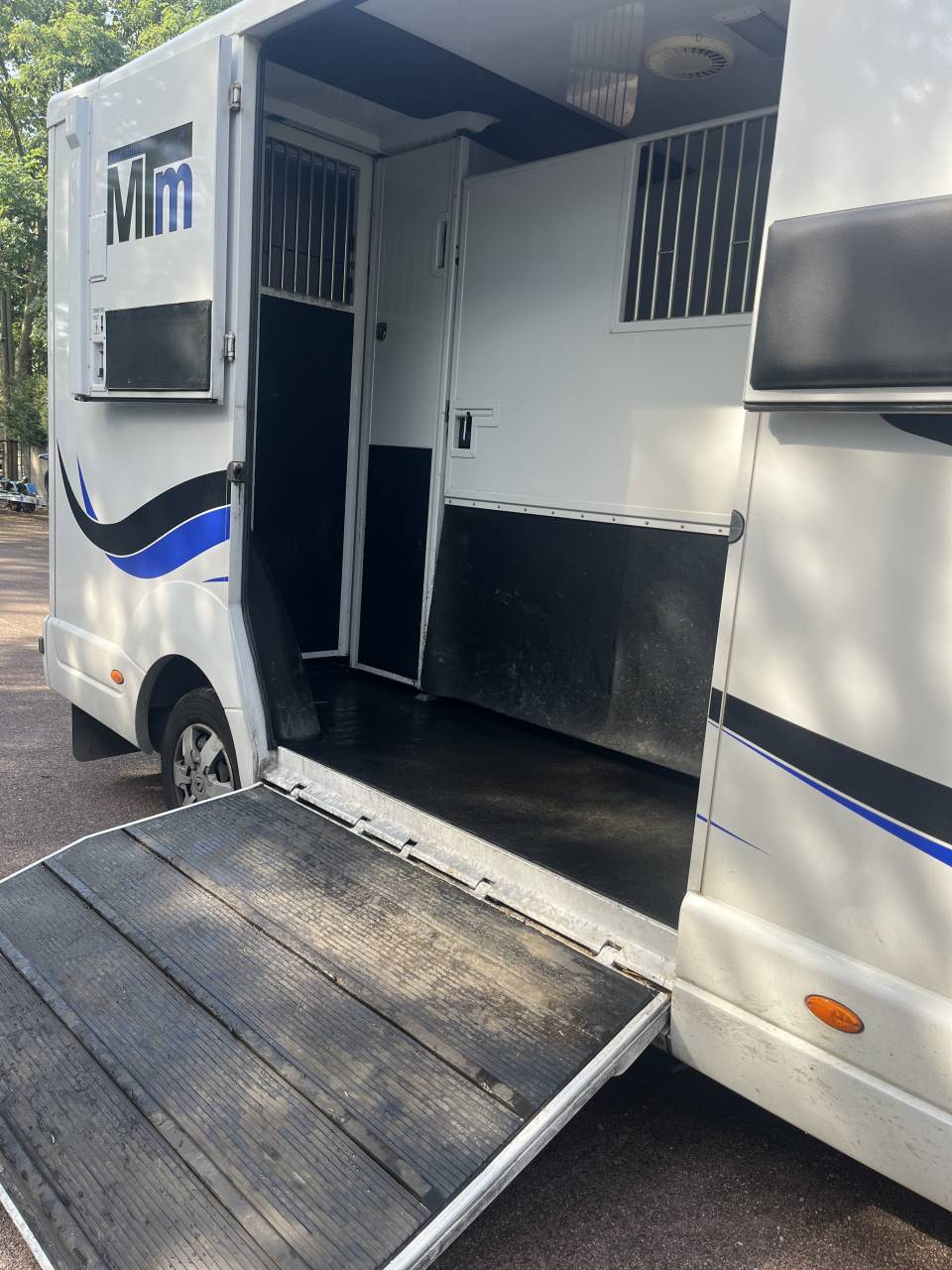 &Agrave; vendre Renault Master 2 chevaux 