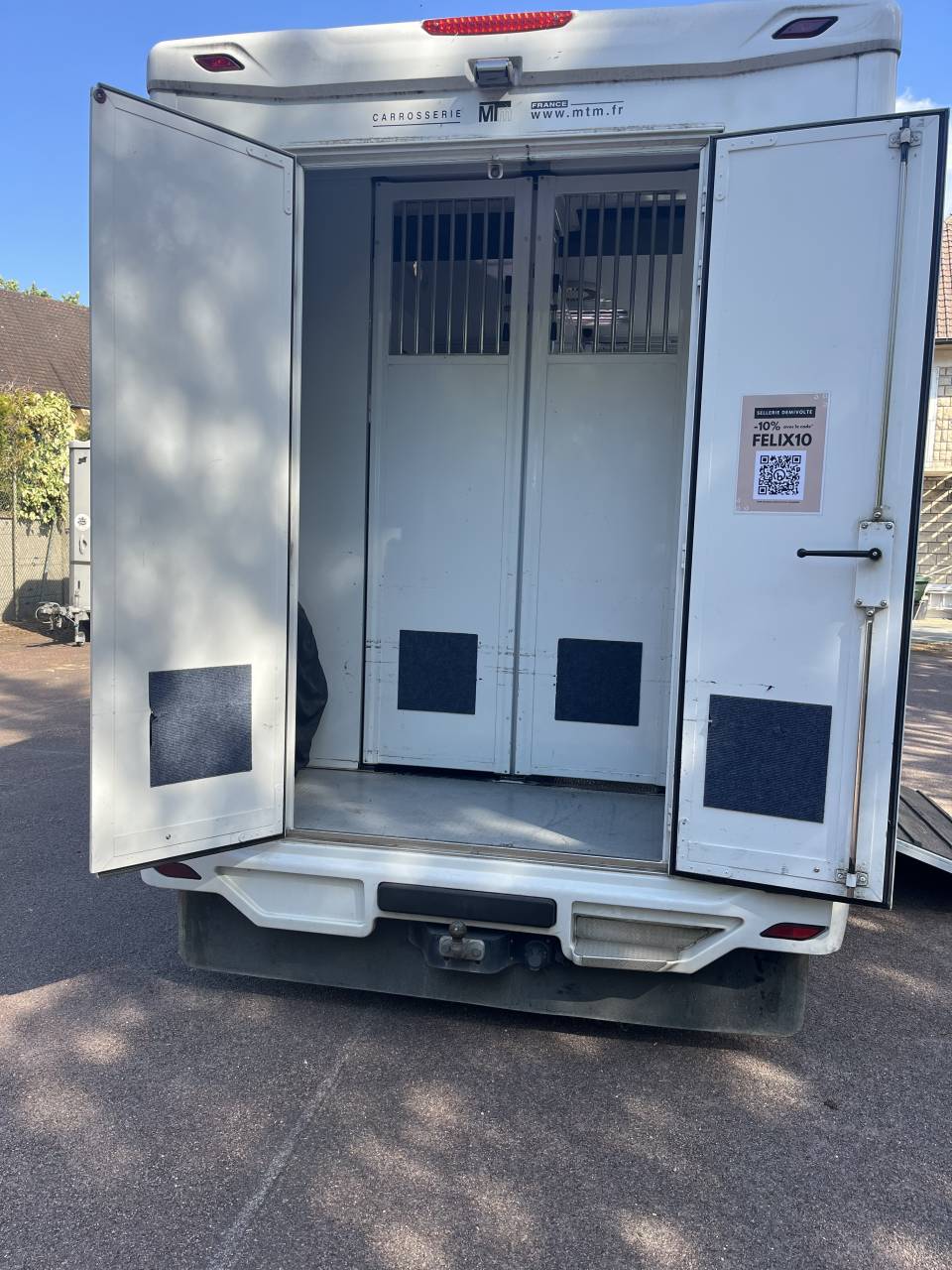 &Agrave; vendre Renault Master 2 chevaux 