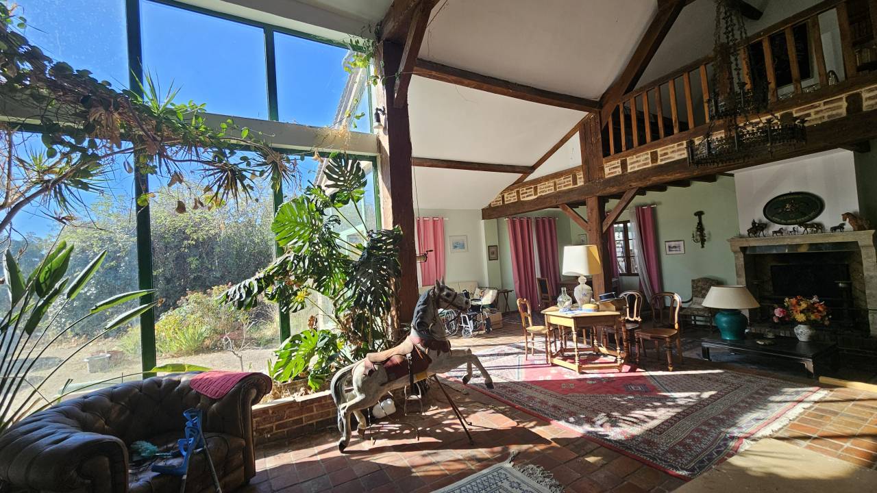 Domaine &eacute;questre professionnel + grande maison 