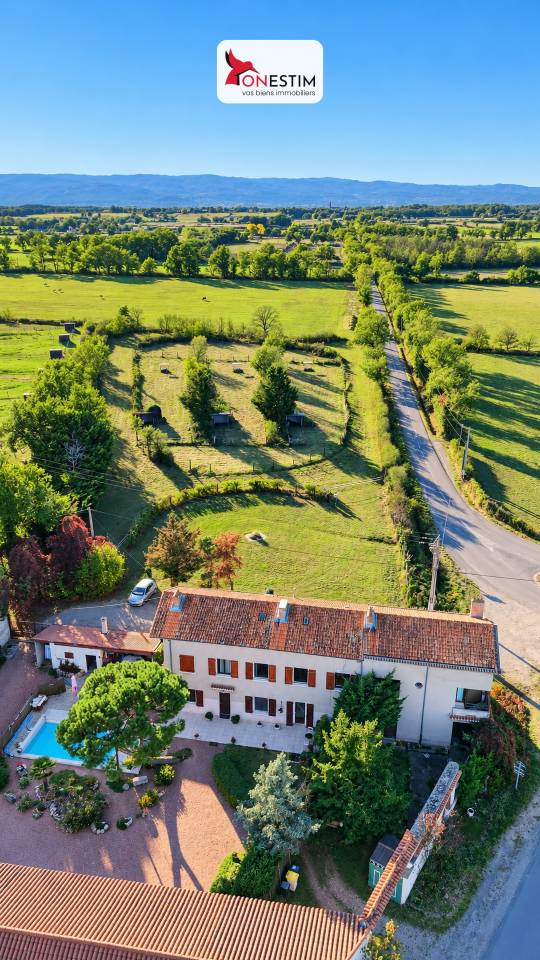 Propri&eacute;t&eacute; &eacute;questre -Chalain le Comtal (42) 1.6 hectares