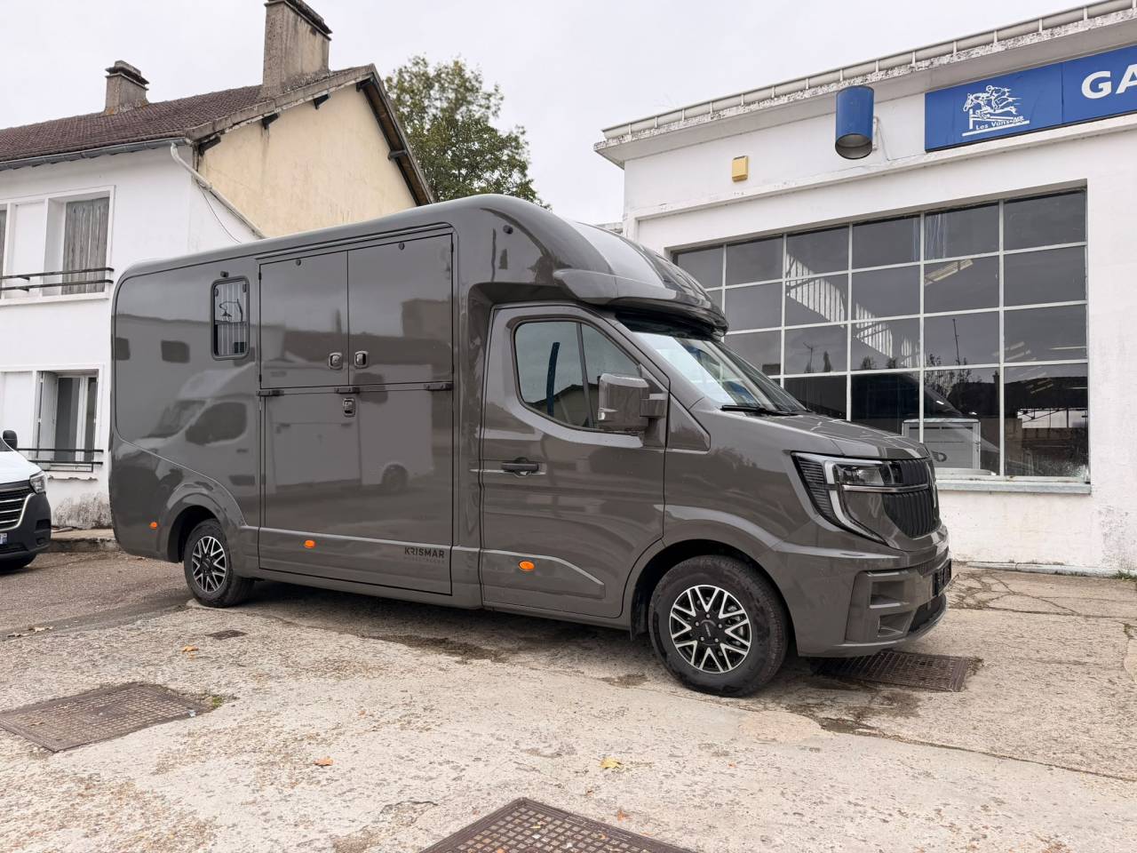 RENAULT MASTER 170Ch &ndash; 3places &ndash; GRANDE SELLERIE - KRISMAR STALLE &ndash; NEUF