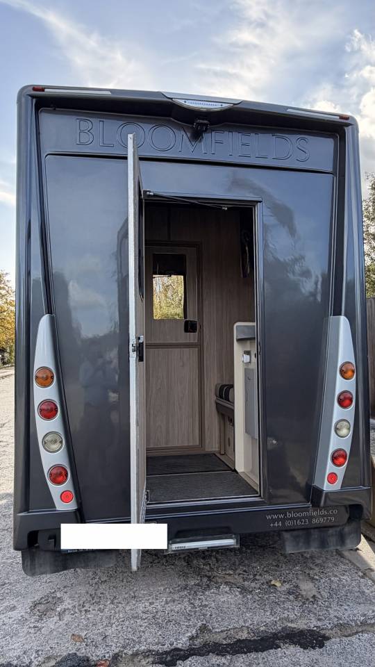 Bloomfields Eventer Compact 3.5T / Renault Master 3