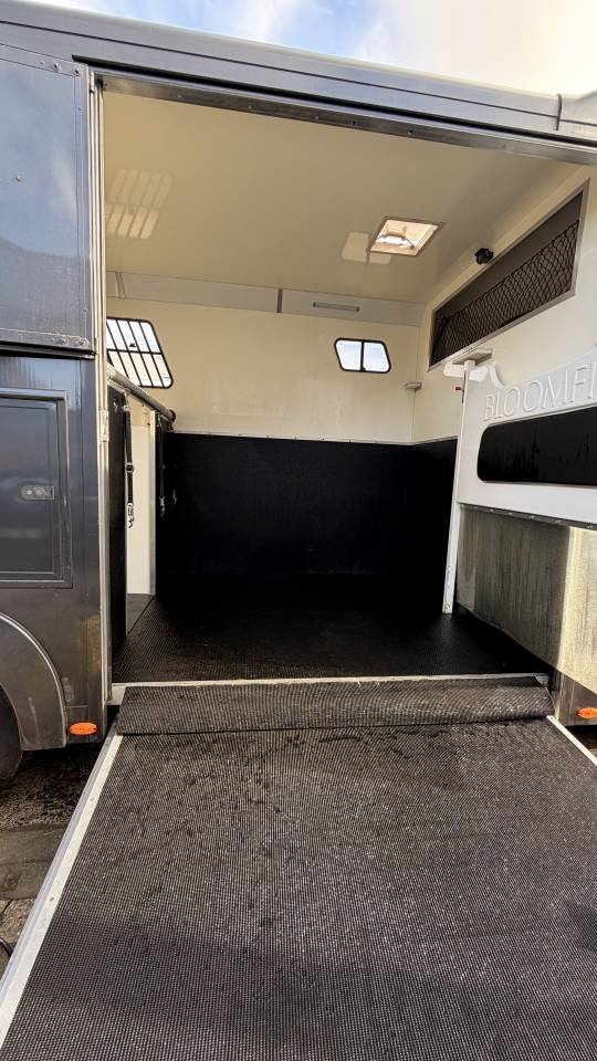 Bloomfields Eventer Compact 3.5T / Renault Master 3