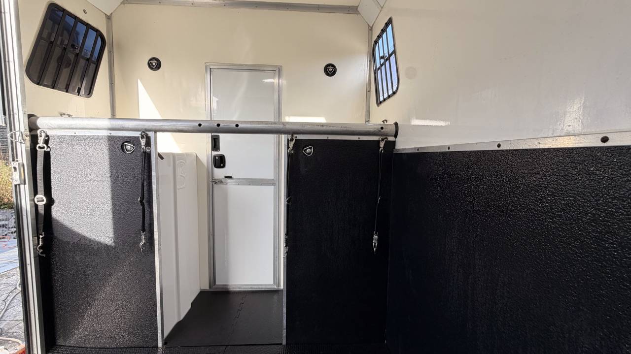 Bloomfields Eventer Compact 3.5T / Renault Master 3