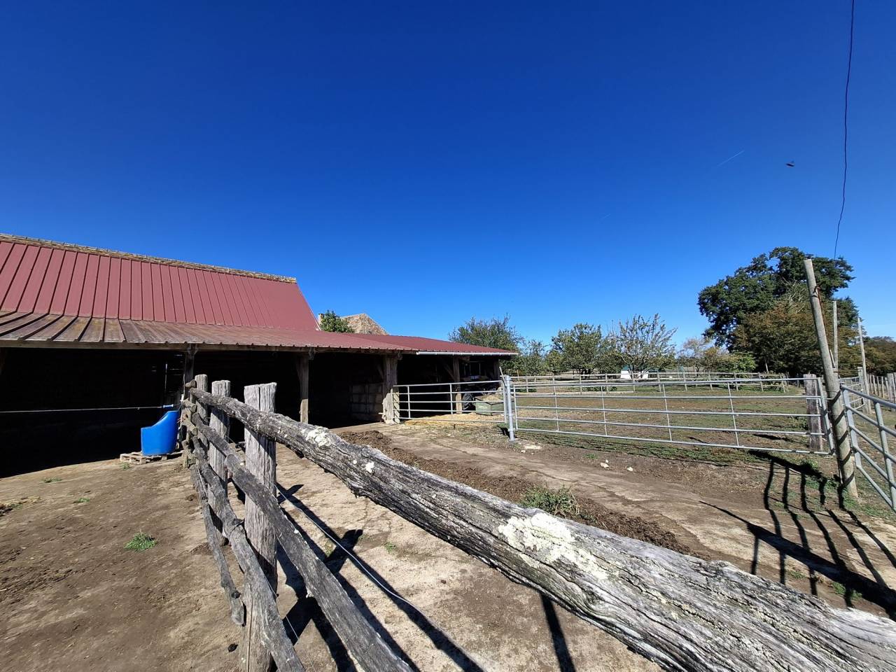 &Agrave; VENDRE  Magnifique domaine &eacute;questre avec maison de caract