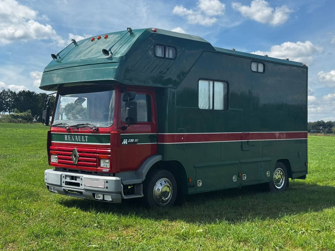  Renault Midliner 230 Motorhome/Horsebox LAMBOURN &ndash; 58.