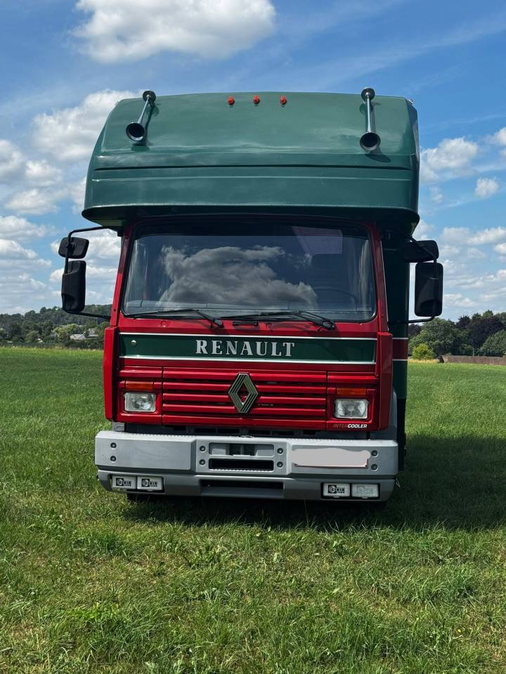  Renault Midliner 230 Motorhome/Horsebox LAMBOURN &ndash; 58.