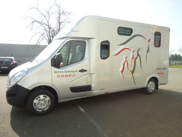 LOCATION CAMION CHEVAUX "PROTEO HARAS" 5 PLACES