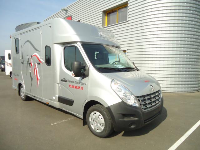 LOCATION CAMION CHEVAUX "PROTEO HARAS" 5 PLACES