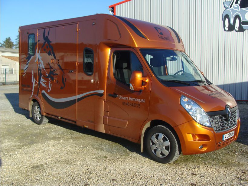 LOCATION CAMION CHEVAUX "PROTEO HARAS" 5 PLACES