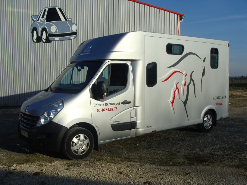 LOCATION CAMION CHEVAUX "PROTEO HARAS" 5 PLACES