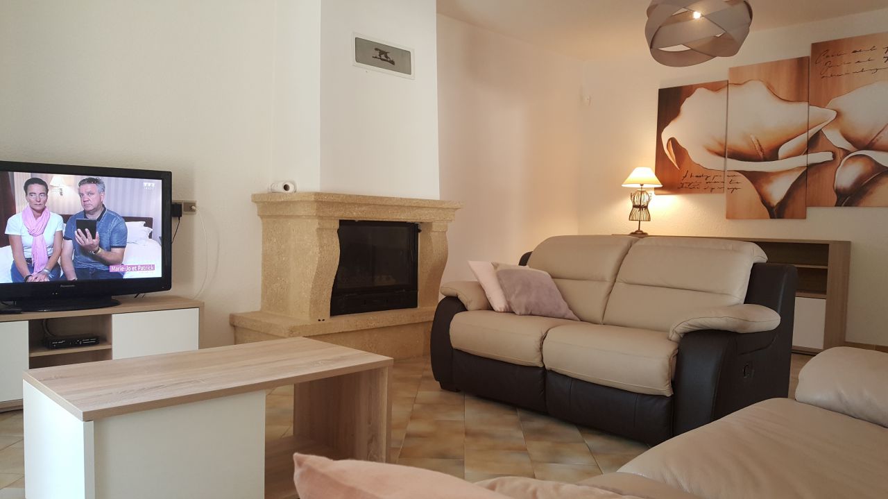 Gîte équestre 130m2 8 personnes au cœur du Lubéron